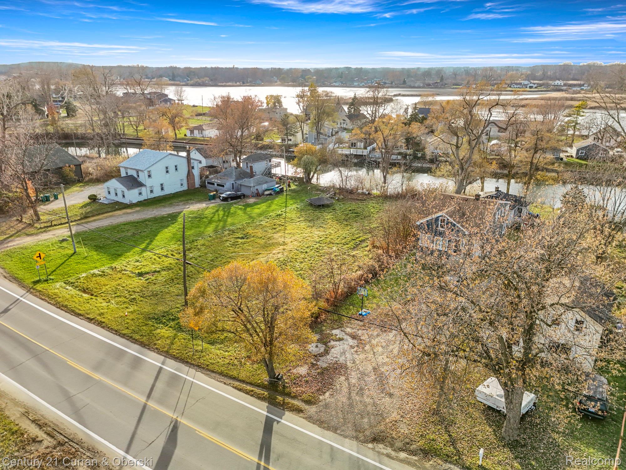 5 W Jefferson Avenue Brownstown Charter Township MI 48173