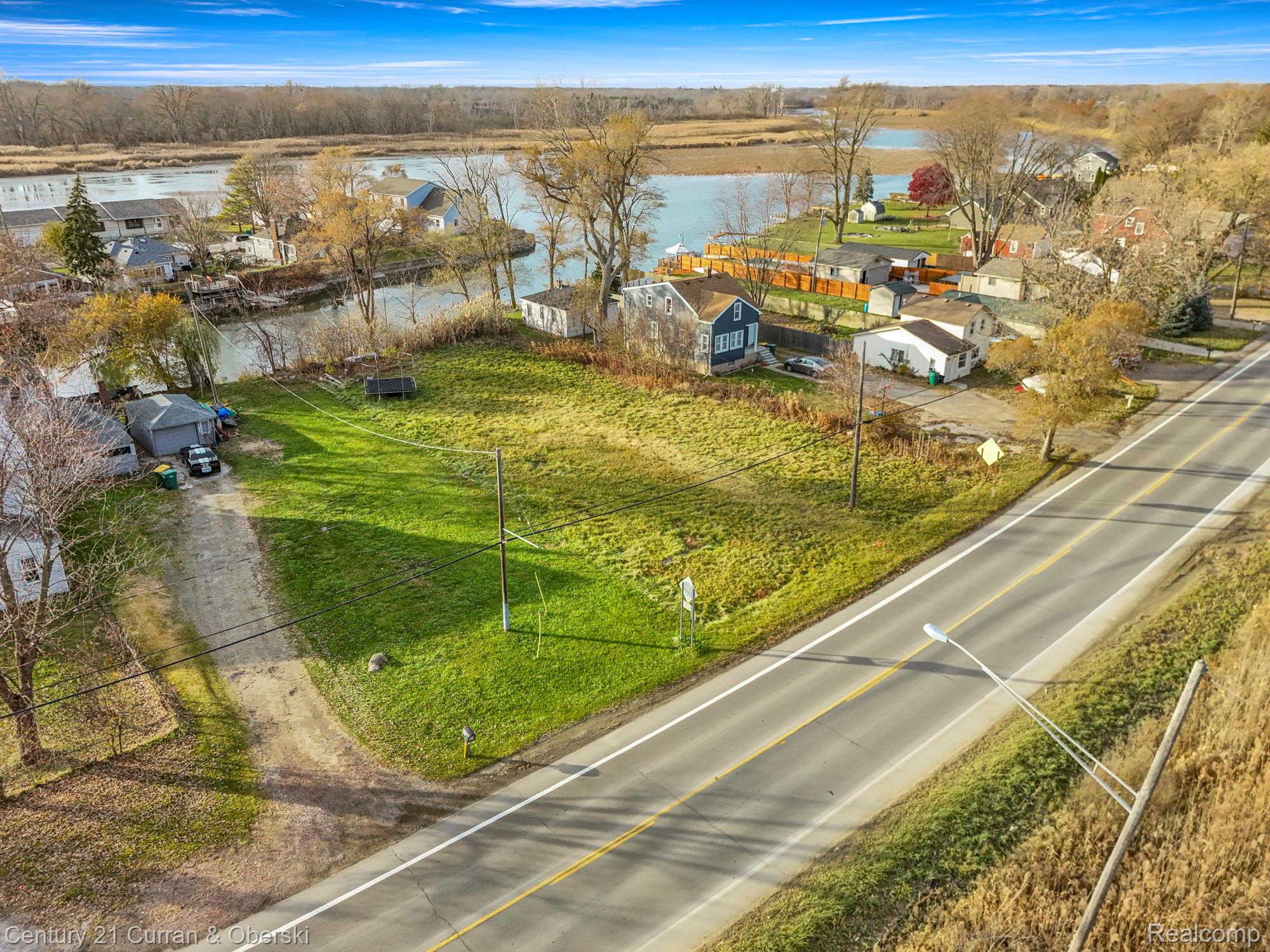 5 W Jefferson Avenue Brownstown Charter Township MI 48173