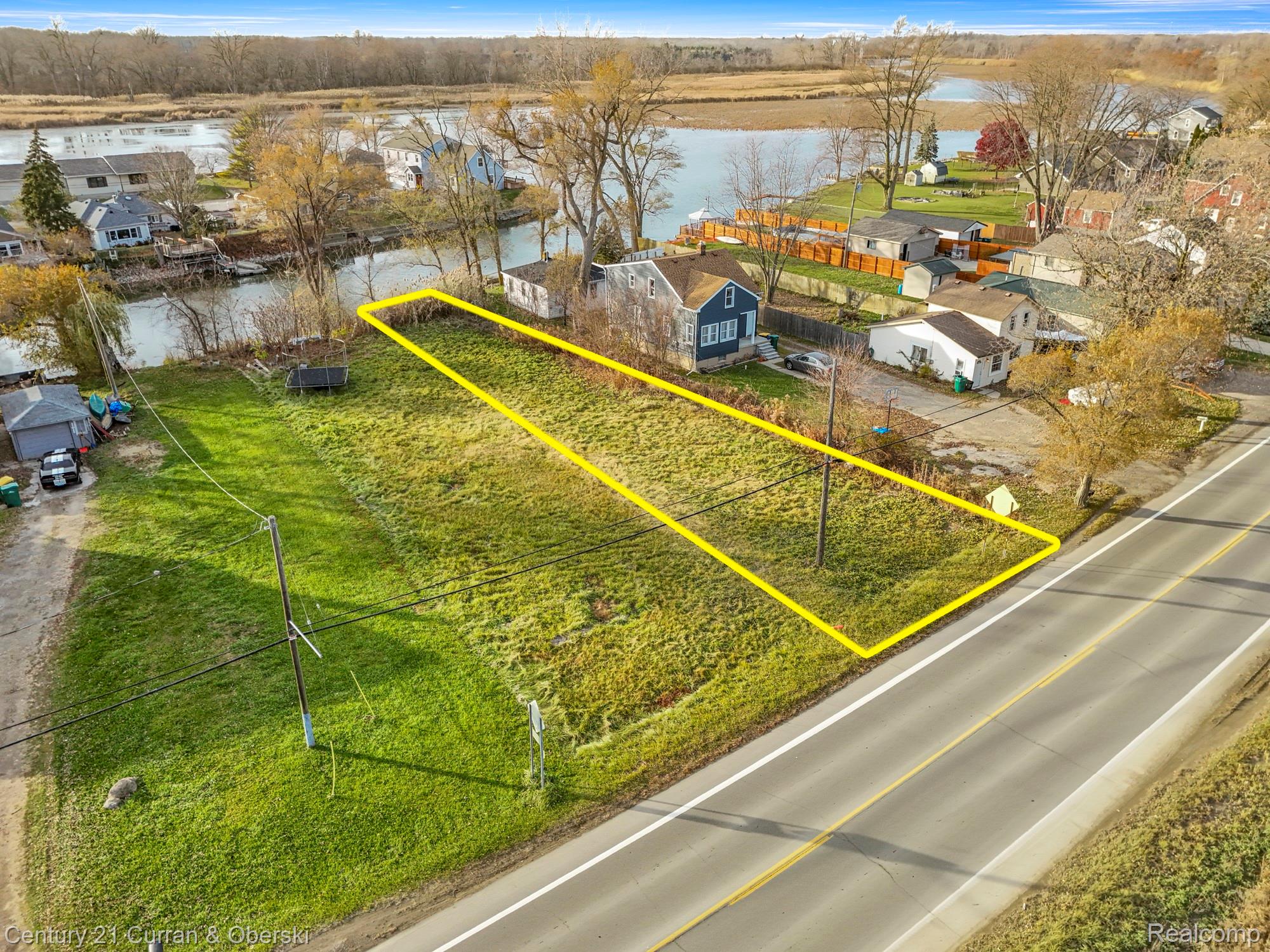 5 W Jefferson Avenue Brownstown Charter Township MI 48173