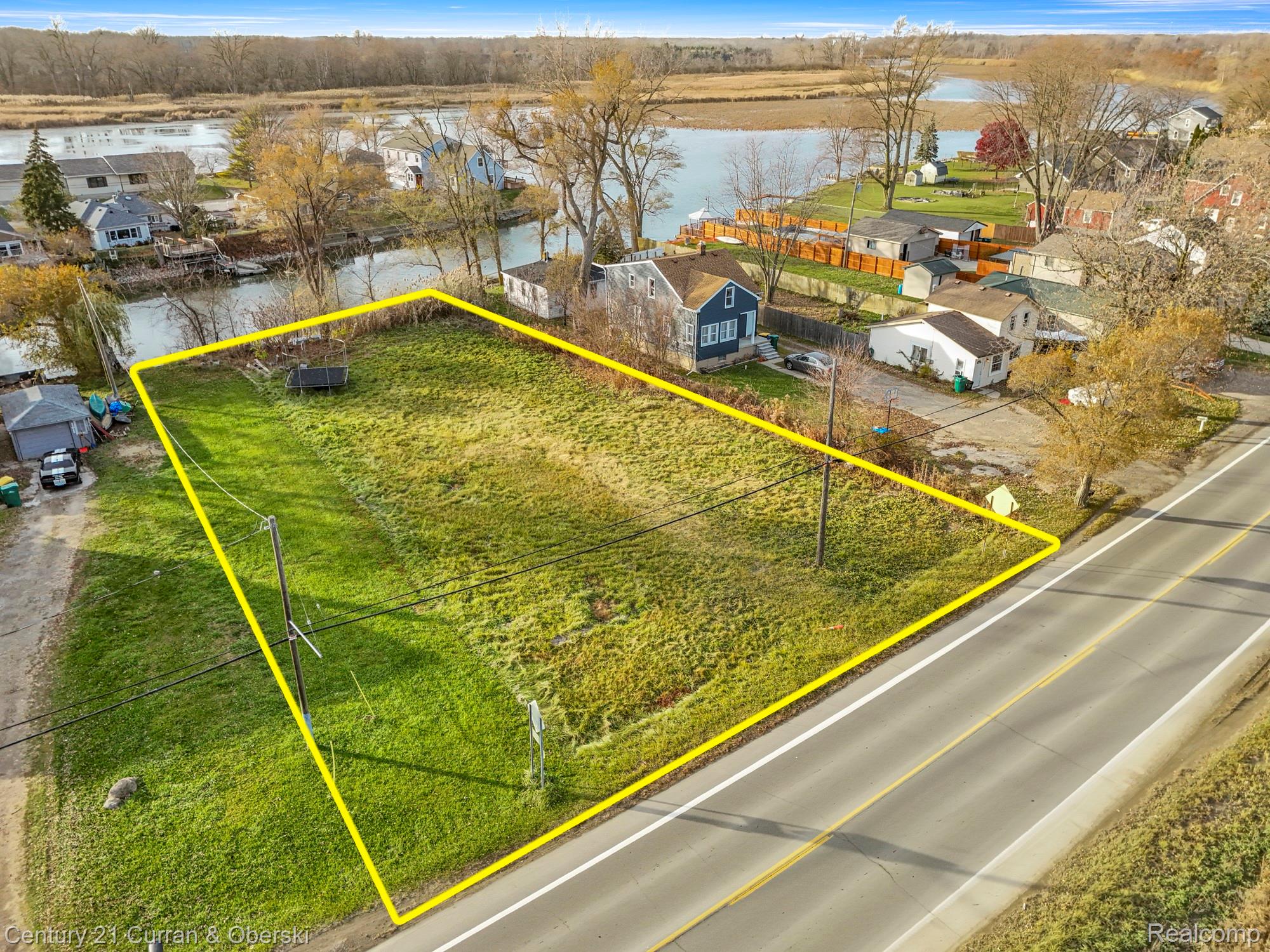 5 W Jefferson Avenue Brownstown Charter Township MI 48173