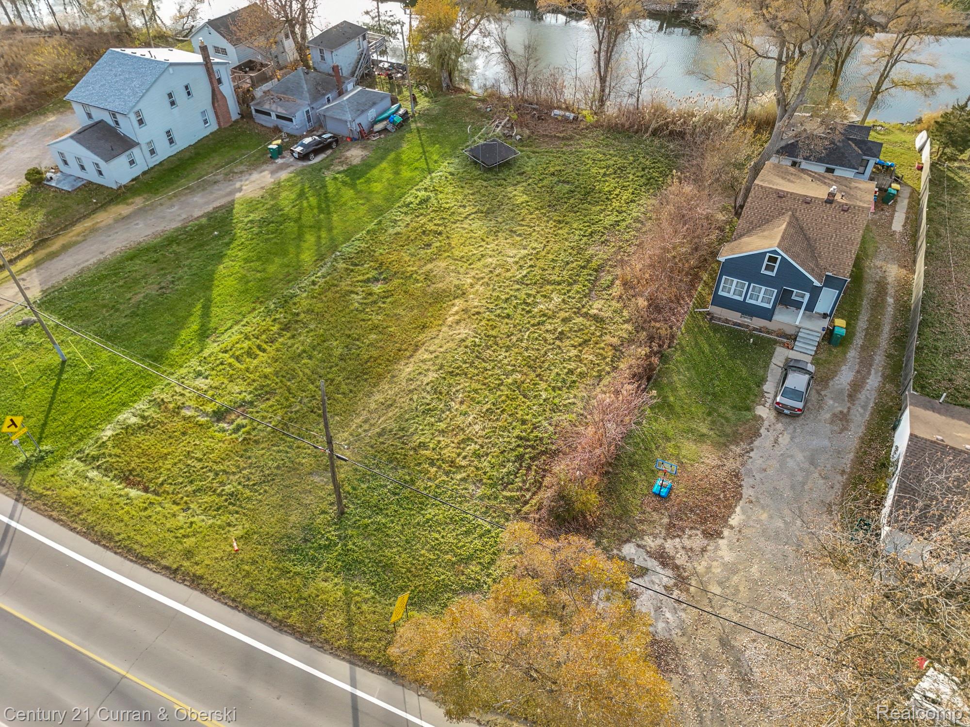 5 W Jefferson Avenue Brownstown Charter Township MI 48173