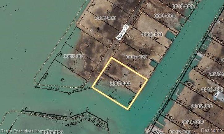 304 Kama Court Clay Township MI 48001