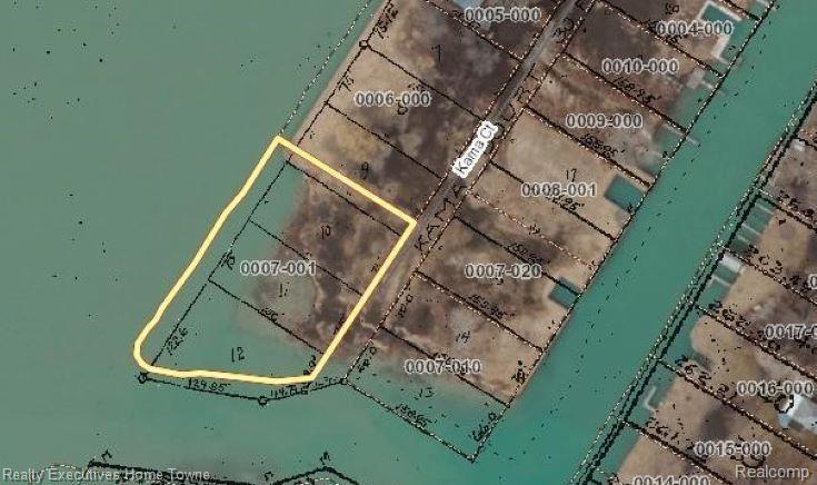 304 Kama Court Clay Township MI 48001