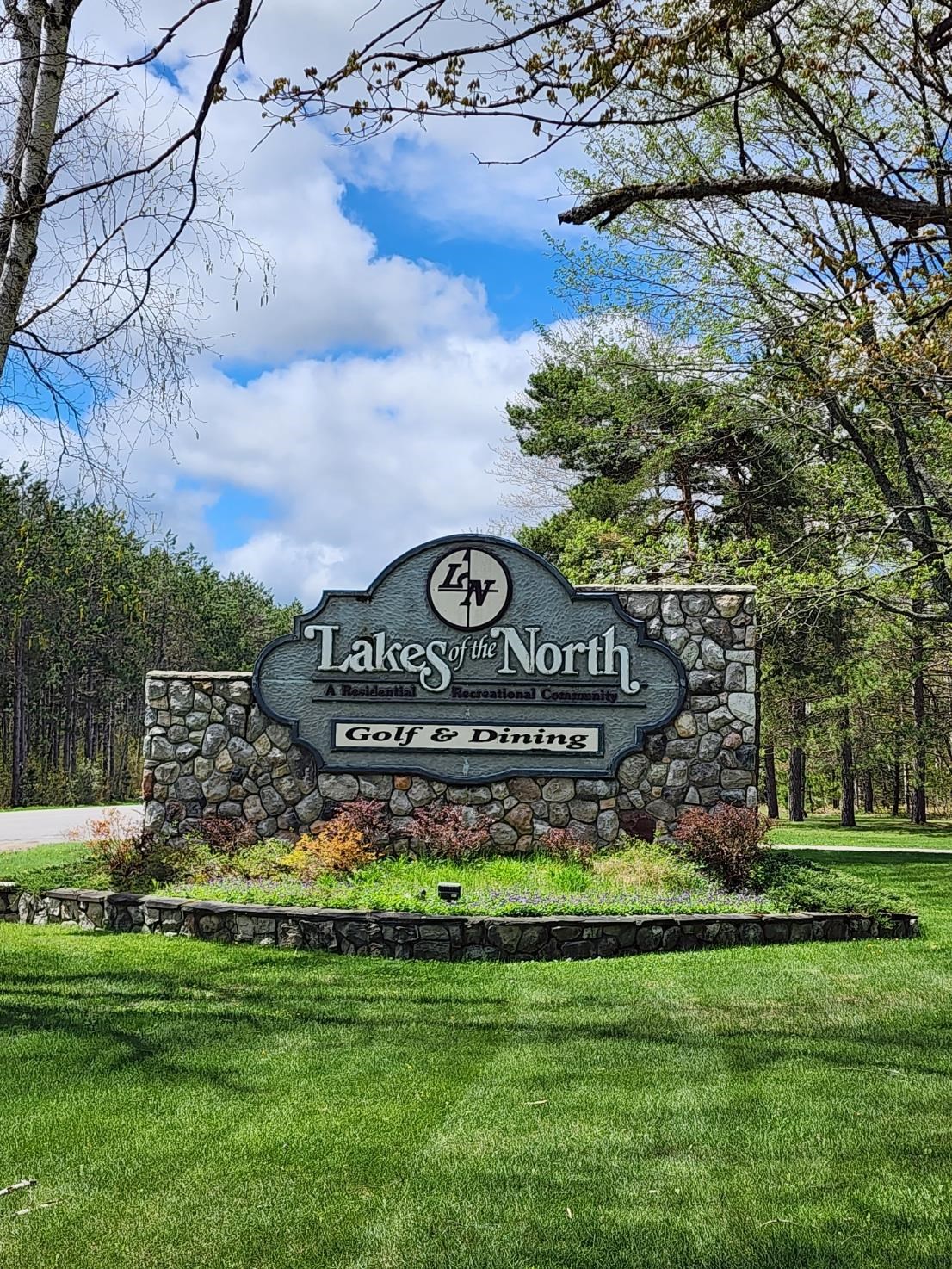 Ville Snowridge Trail Star Township MI 49730