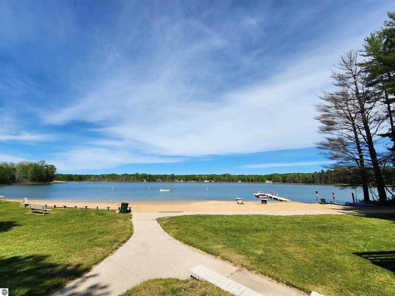 Ville Snowridge Trail Star Township MI 49730
