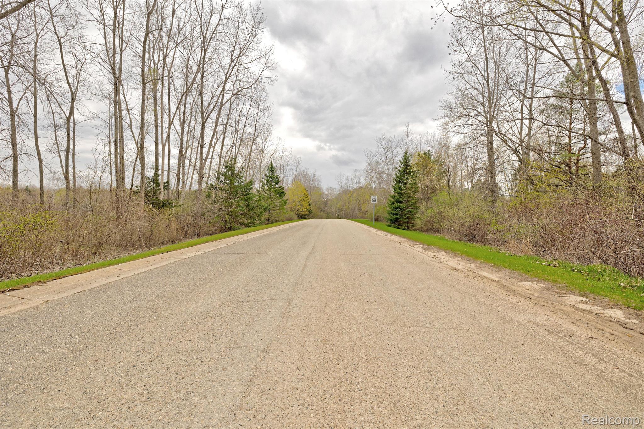 311 Dogwood Lane Groveland Township MI 48462
