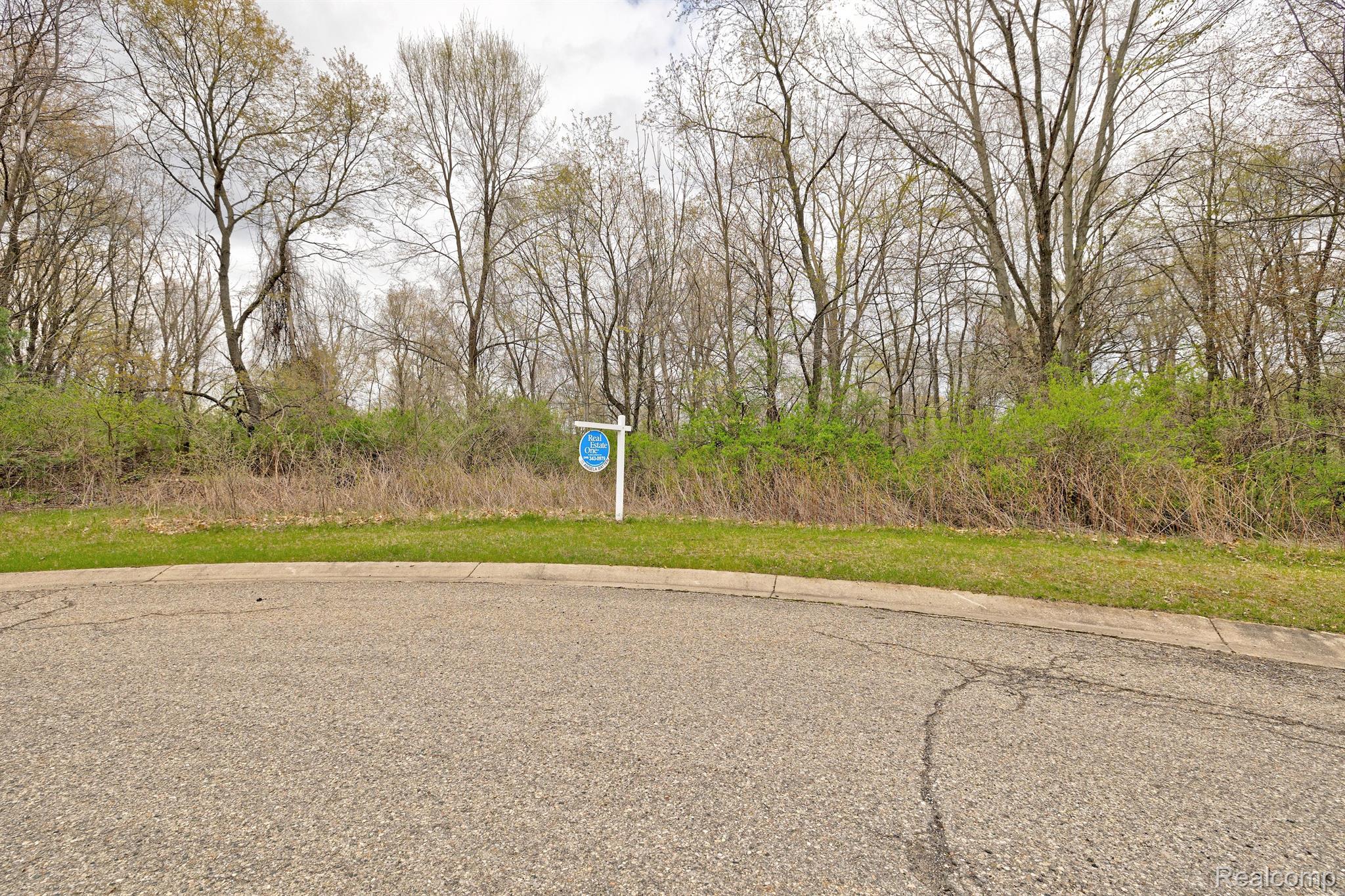 311 Dogwood Lane Groveland Township MI 48462