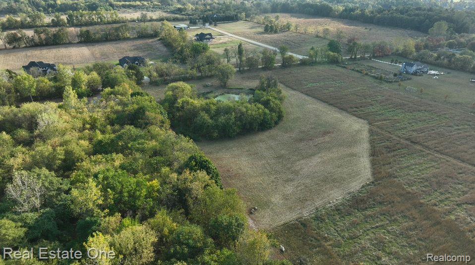000 Parks Oakland Charter Township MI 48363