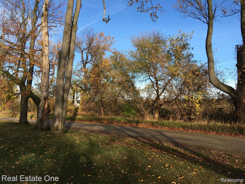 000 Parks Oakland Charter Township MI 48363