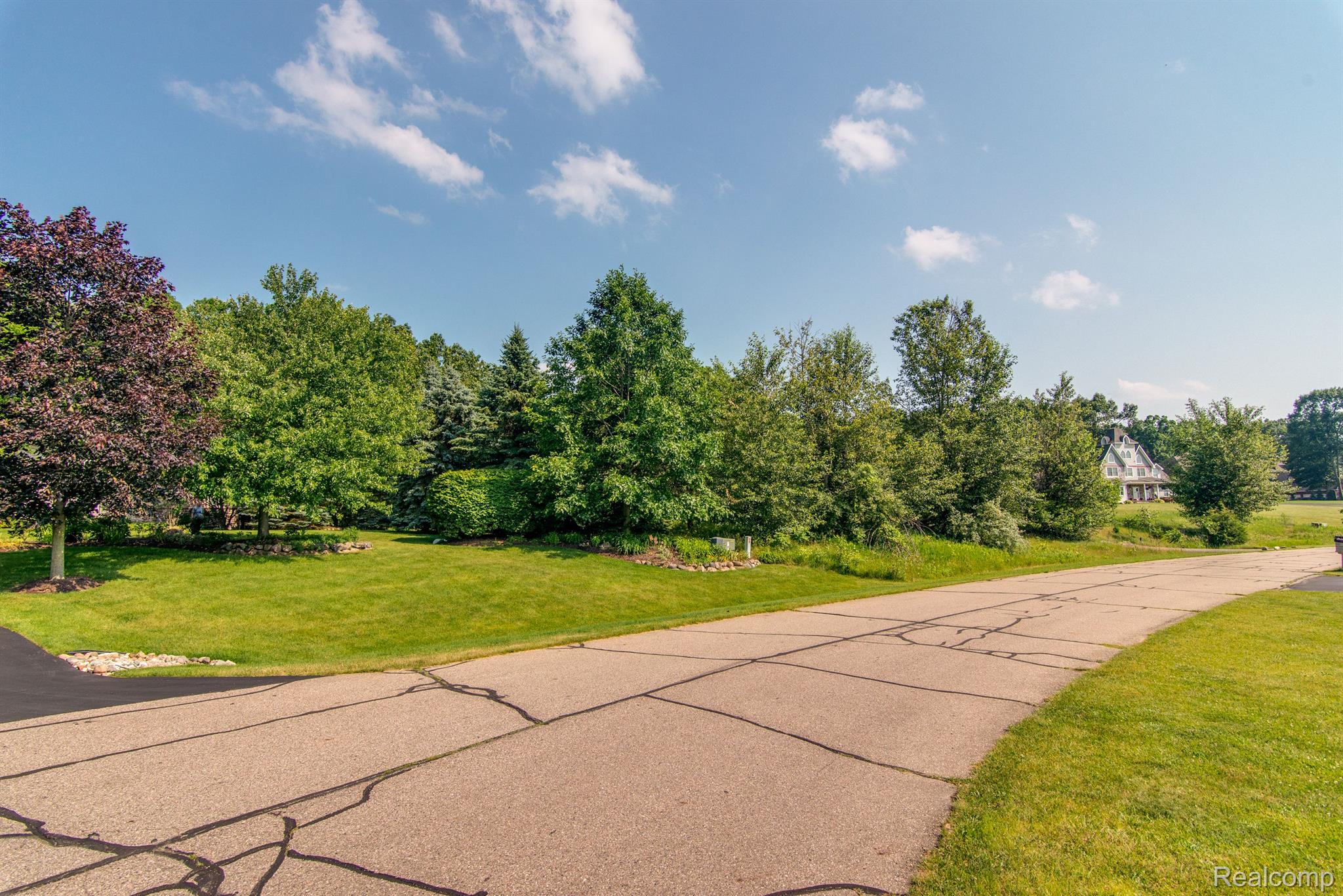 8045 Trail Ridge Webster Township MI 48130