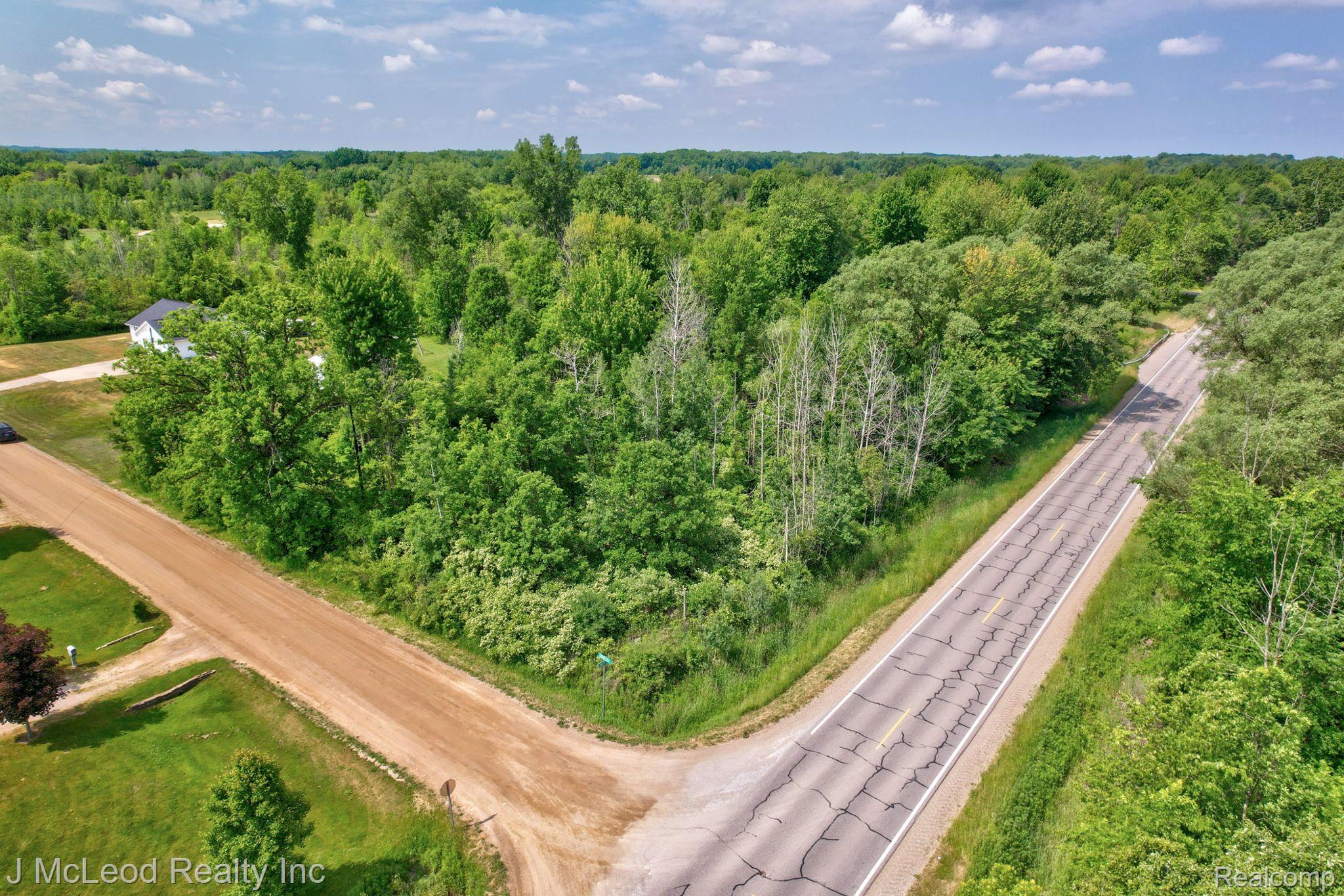 Ville 0330 Birch Run Road At Genesee Road Arbela Township MI 48746