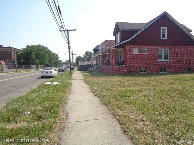 5092 Charles Street Detroit City MI 48212