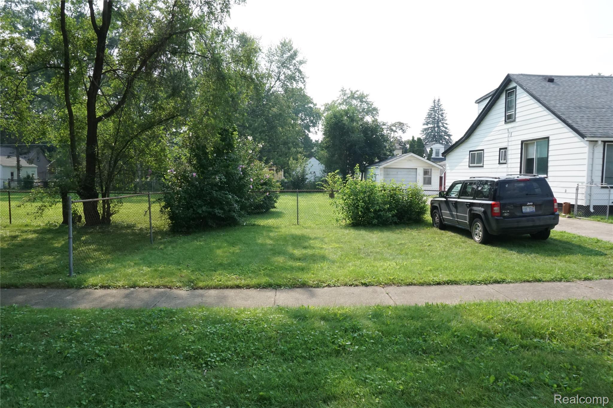 Vacant Leona Drive Redford Charter Township MI 48239