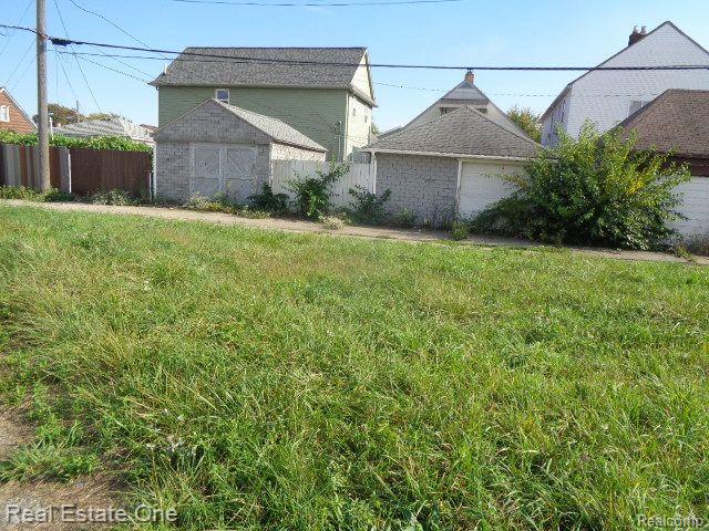 4994 Carpenter Street Hamtramck City MI 48212