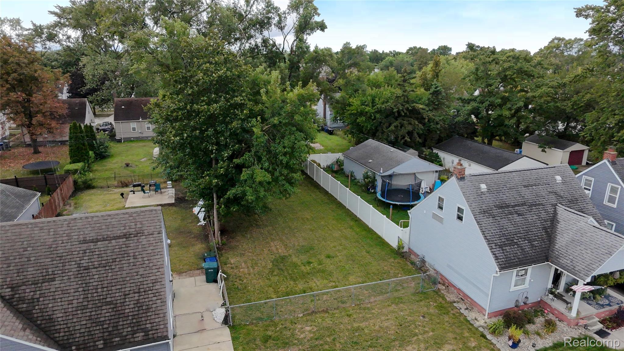 653 Leblanc Street Lincoln Park City MI 48146