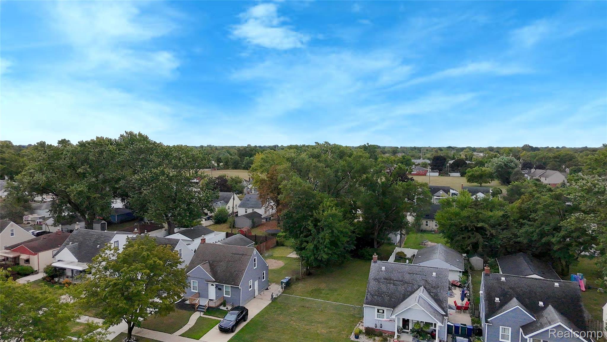 653 Leblanc Street Lincoln Park City MI 48146