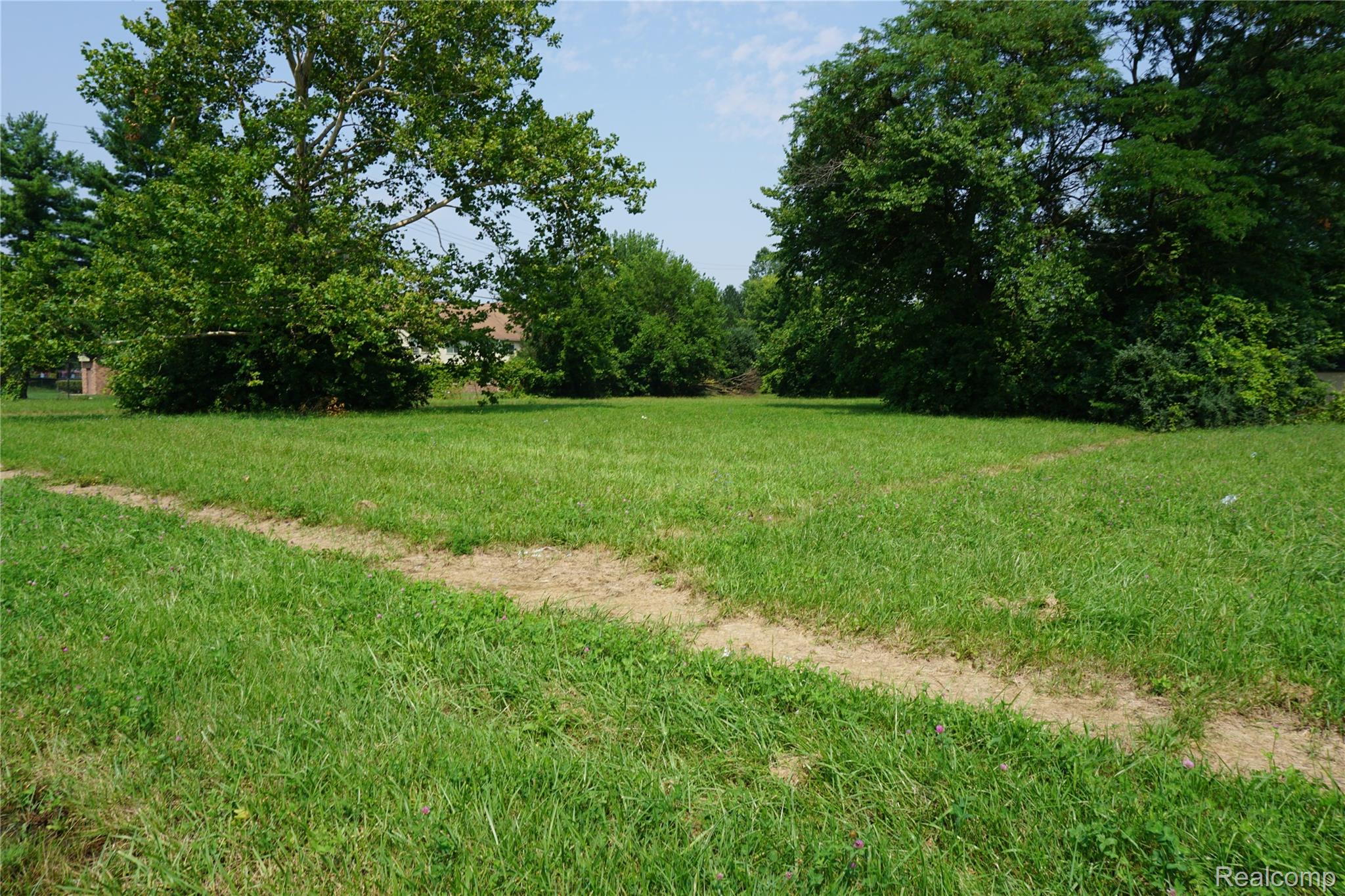 Vacant Wayland Court Inkster City MI 48141