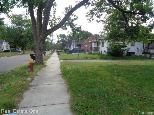 17555 Trinity Street Detroit City MI 48219
