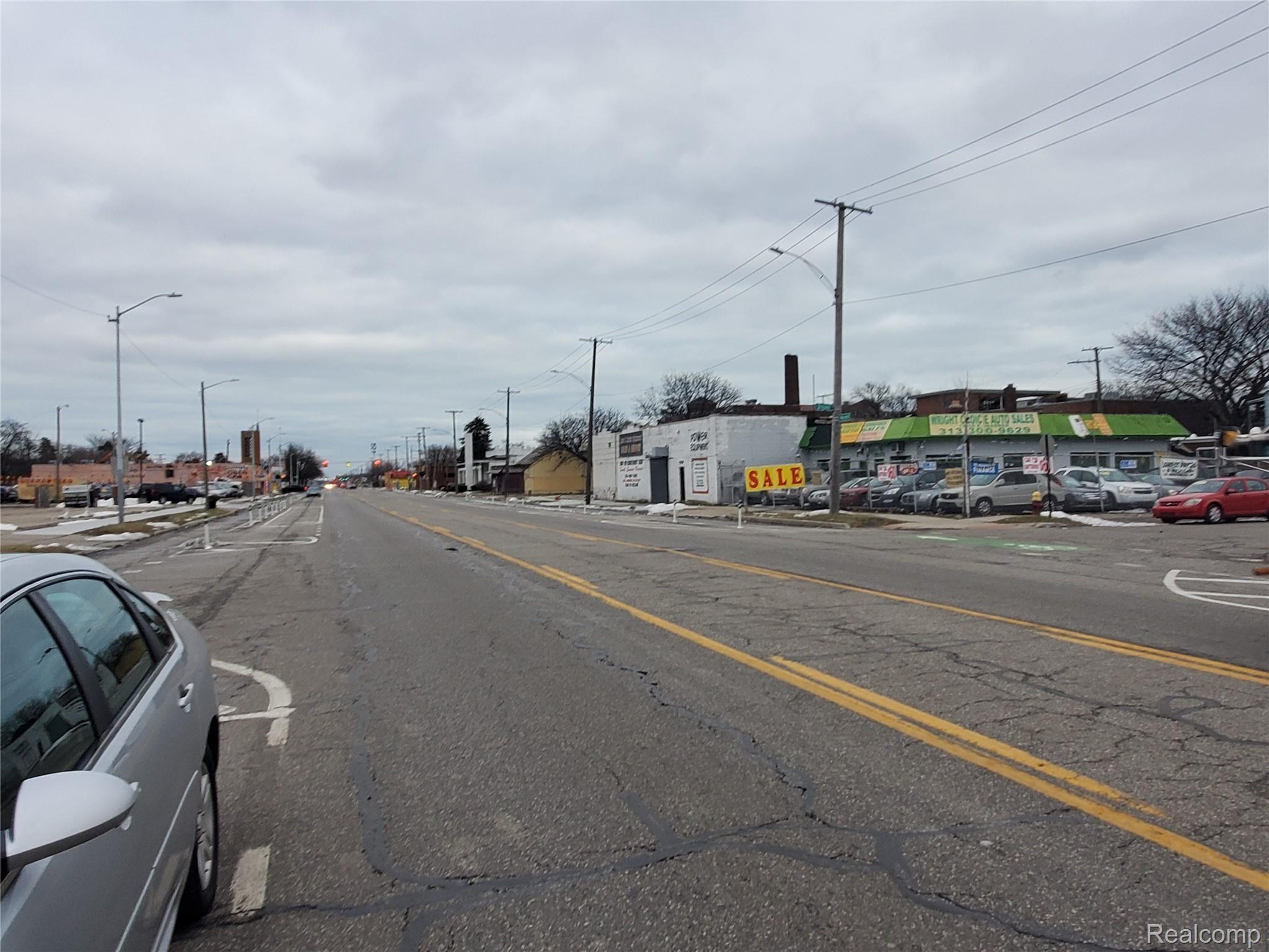 13131 E Warren Avenue Detroit City MI 48215