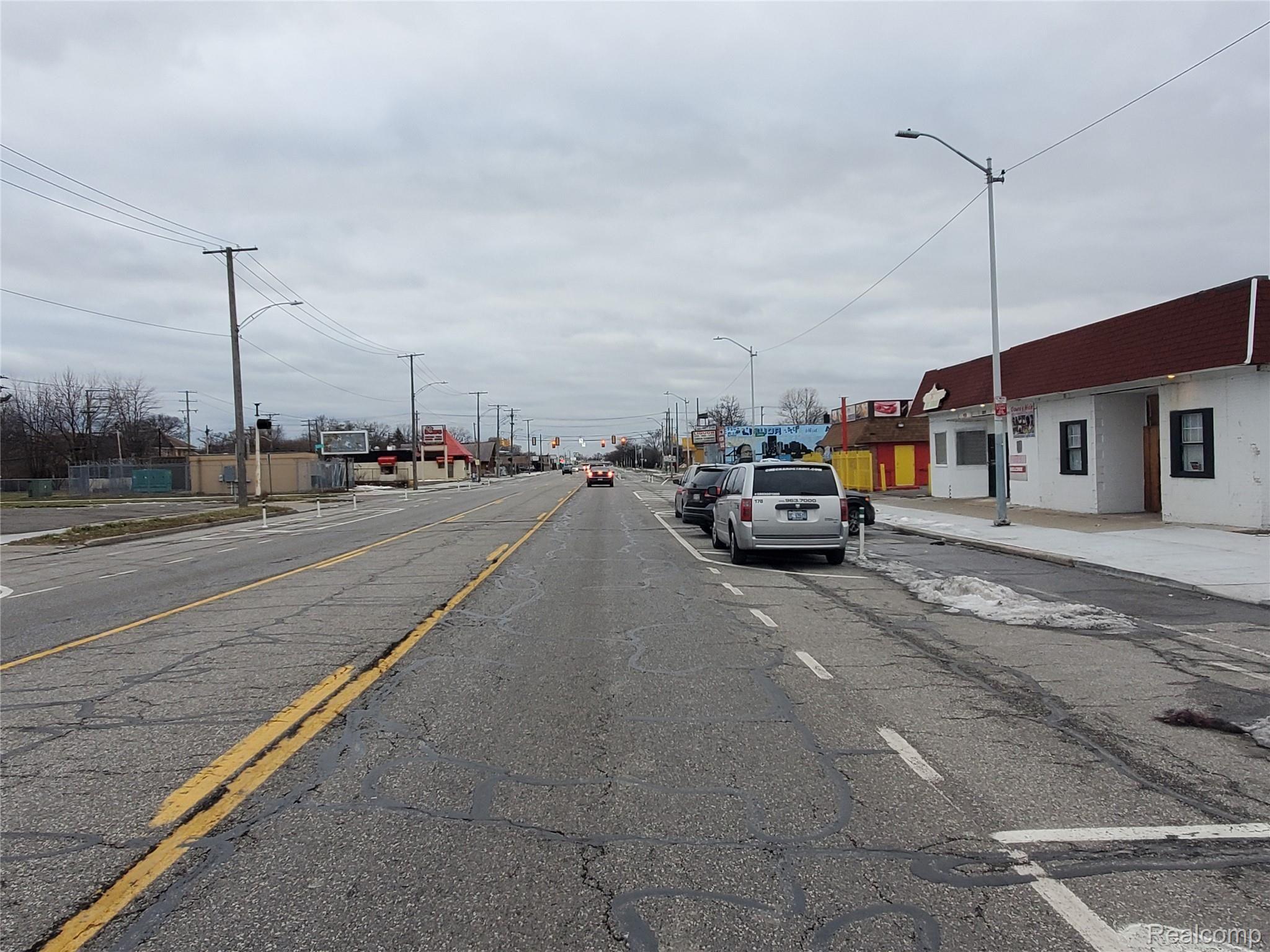 13131 E Warren Avenue Detroit City MI 48215