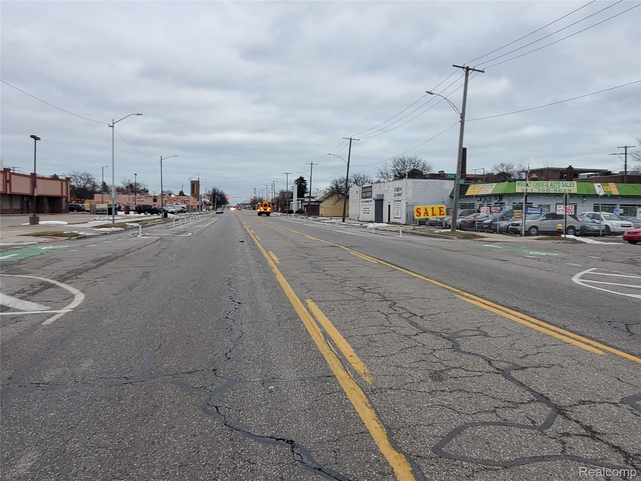 13131 E Warren Avenue Detroit City MI 48215