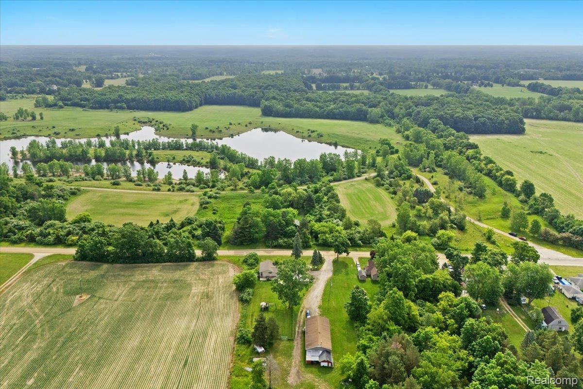 Ville N Fleming Road Fowlerville Village MI 48836
