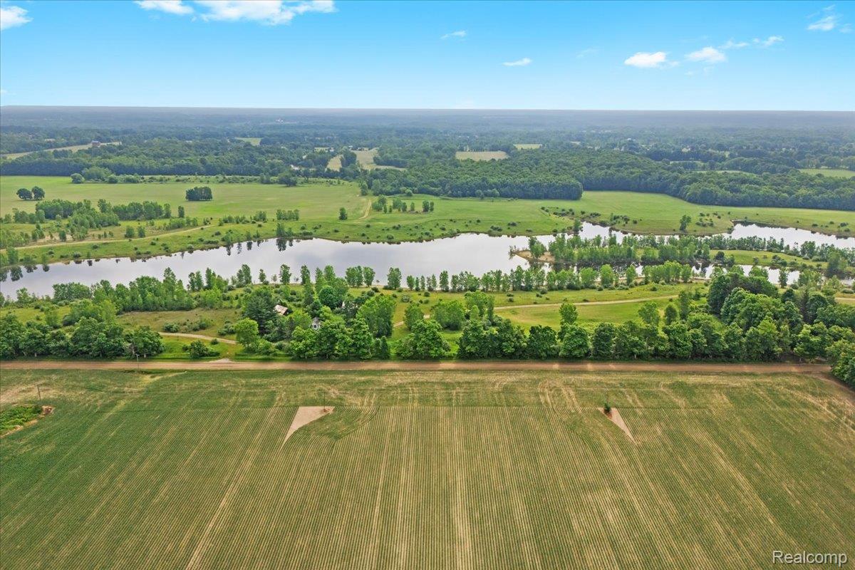 Ville N Fleming Road Fowlerville Village MI 48836