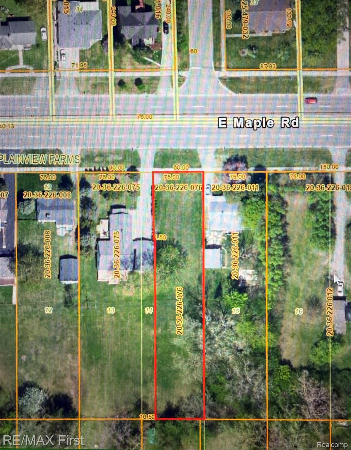Vacant E Maple Road Troy City MI 48083