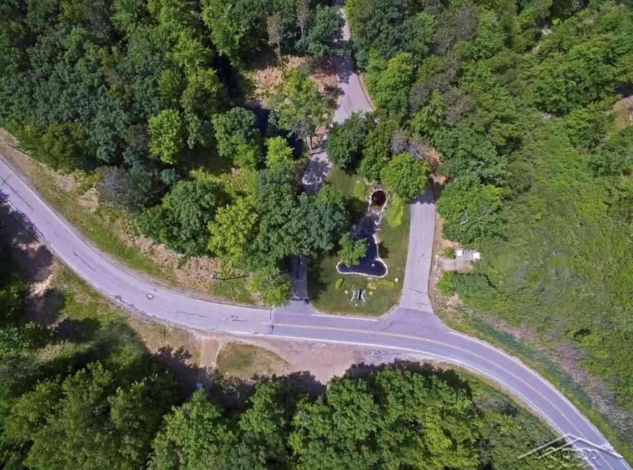 5715 County Kerry Drive Caseville City MI 48725