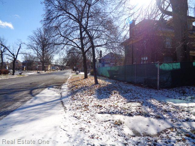 9039 3rd Street Detroit City MI 48202