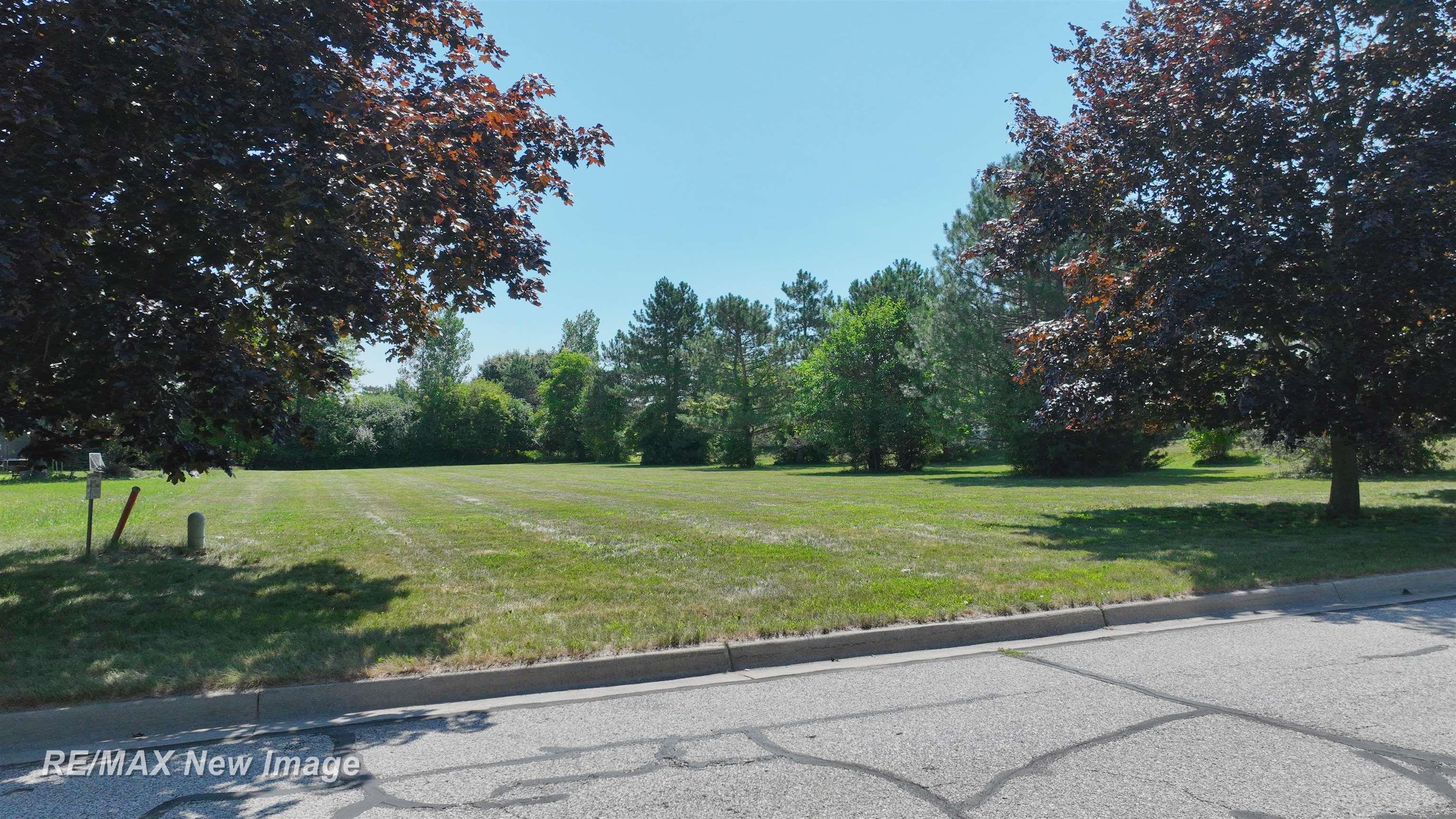 Ville Maplewoods Drive West Drive Saginaw Charter Township MI 48603
