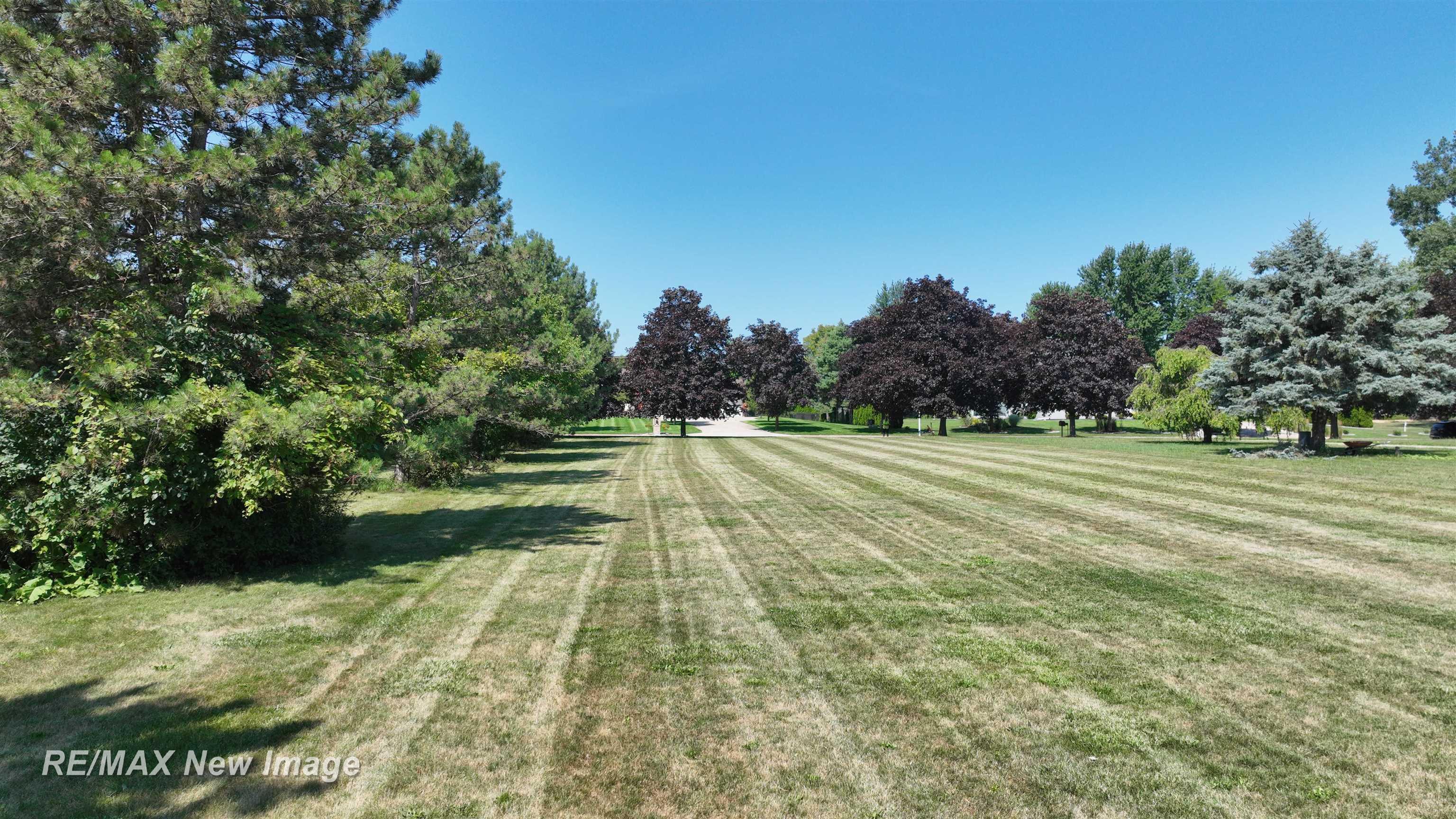 Ville Maplewoods Drive West Drive Saginaw Charter Township MI 48603