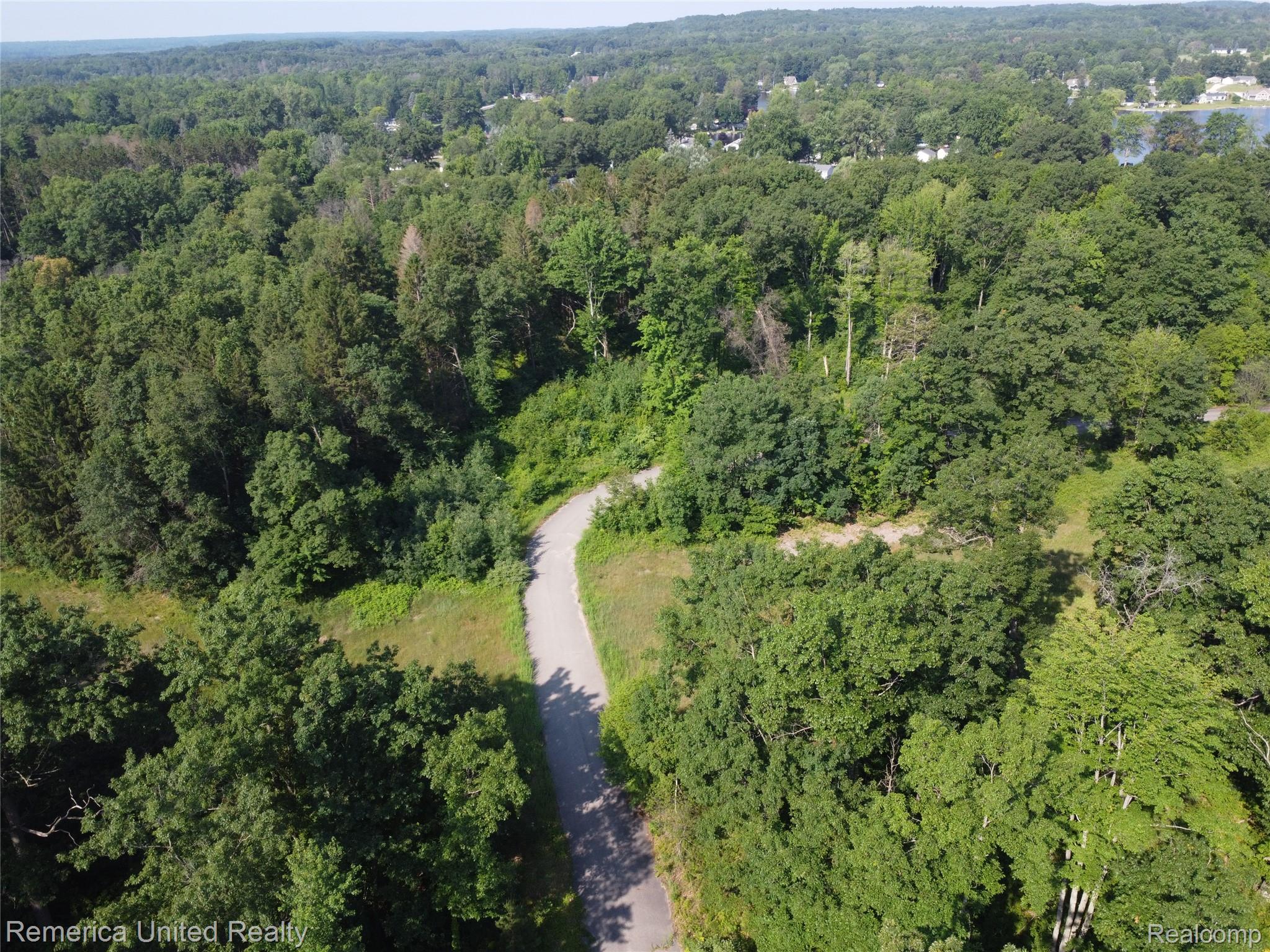 Ville Pondside Drive Lot 23 Surrey Township MI 48622