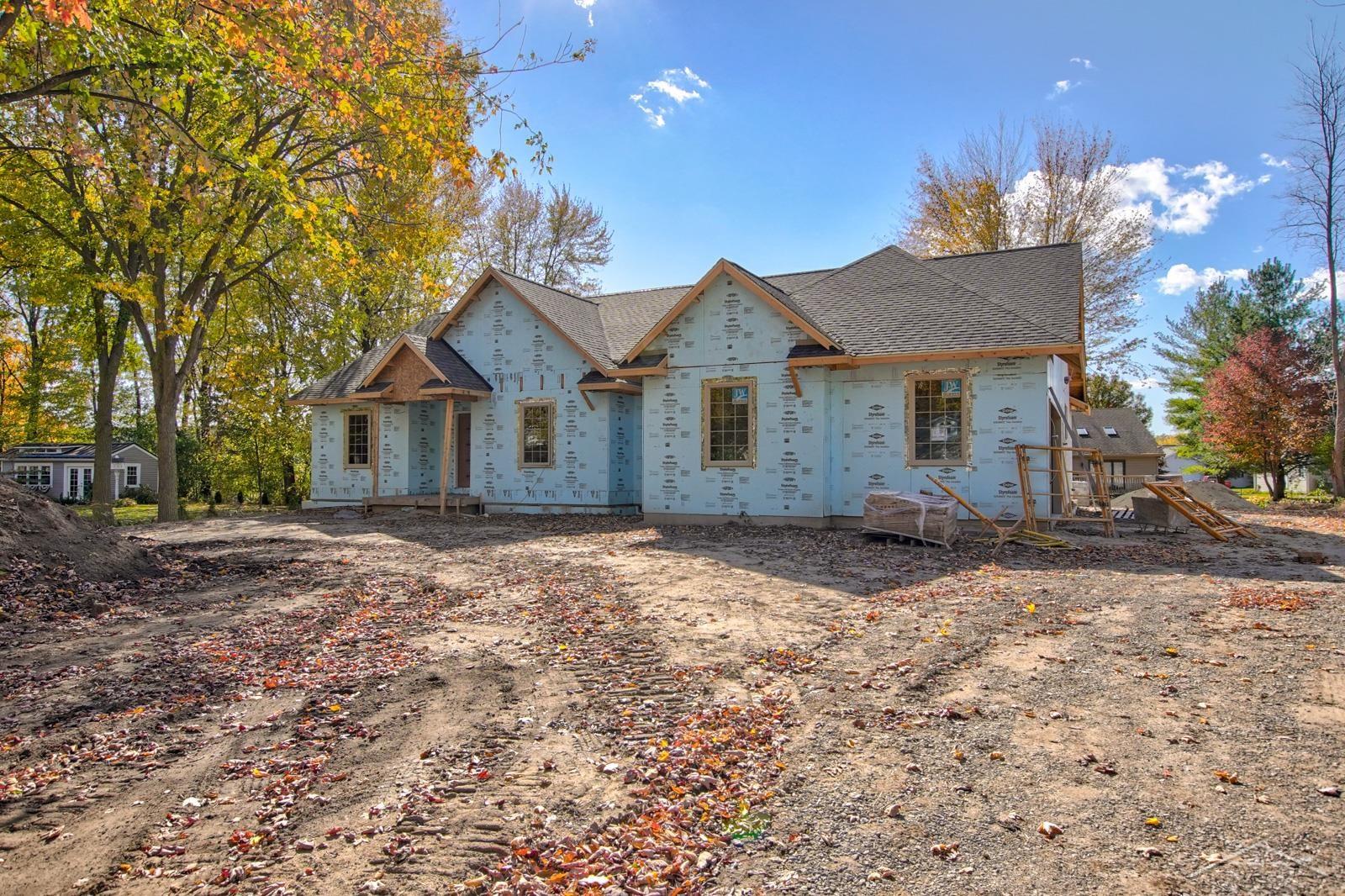 79 Deer Trail Saginaw Charter Township MI 48638