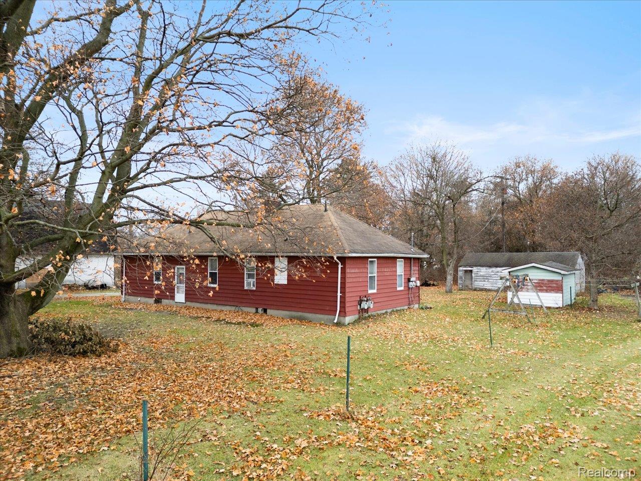 Ville Oxbow Drive Fort Gratiot Charter Township MI 48059