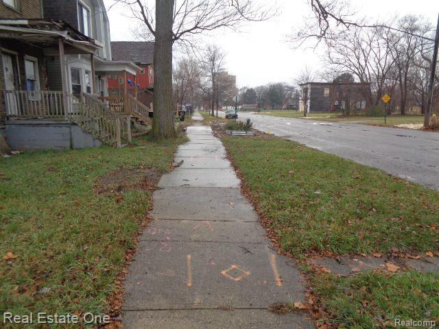 568 E Bethune Street Detroit City MI 48202