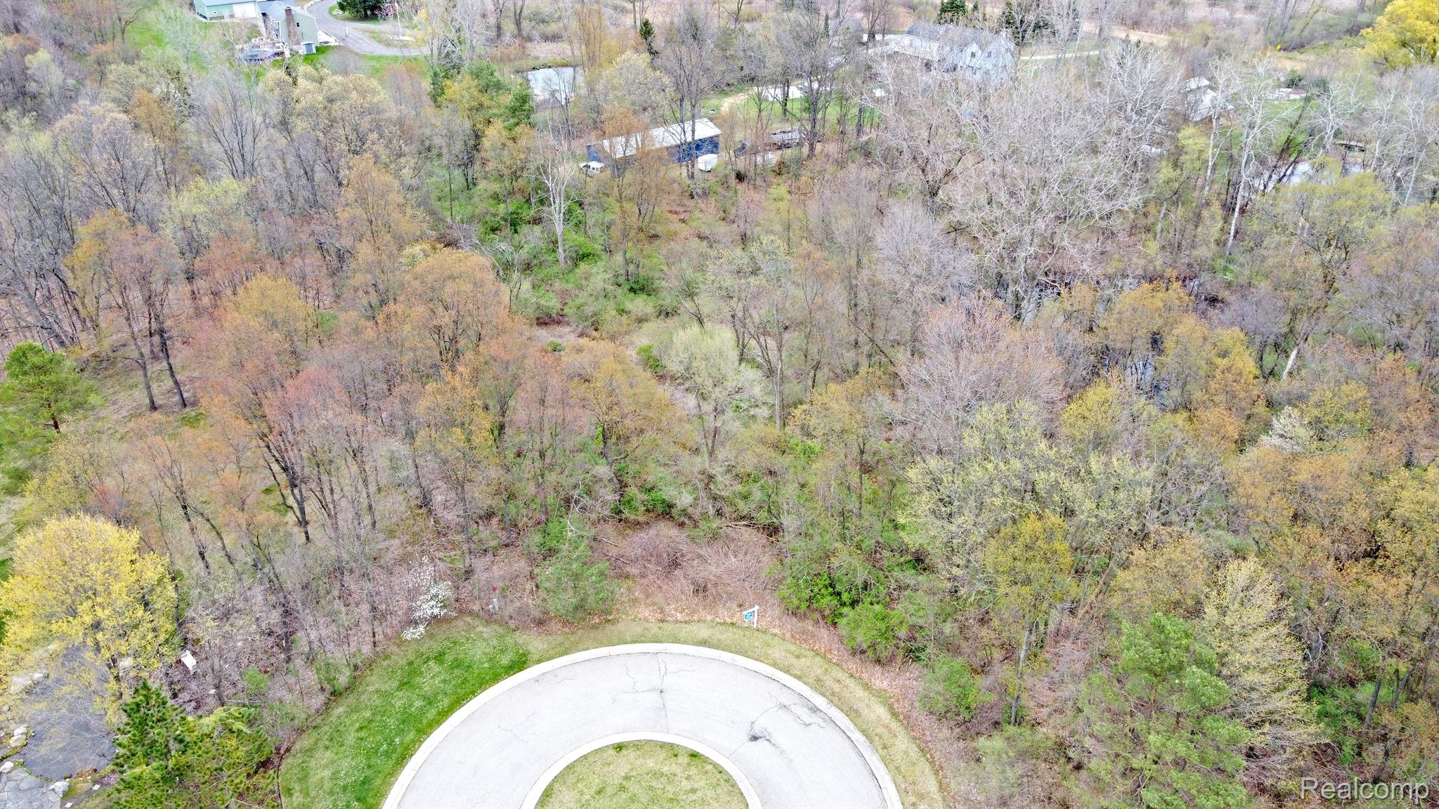 502 Bluebird Trail Groveland Township MI 48462