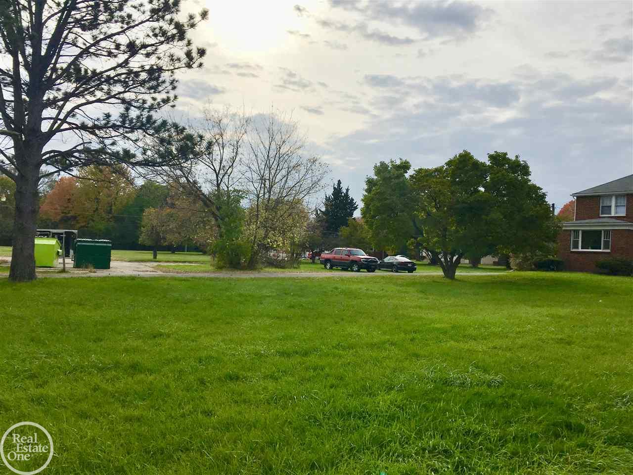 45729 Gratiot Avenue Macomb Township MI 48042