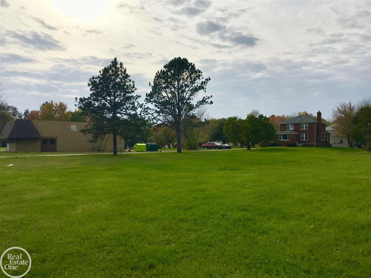 45729 Gratiot Avenue Macomb Township MI 48042