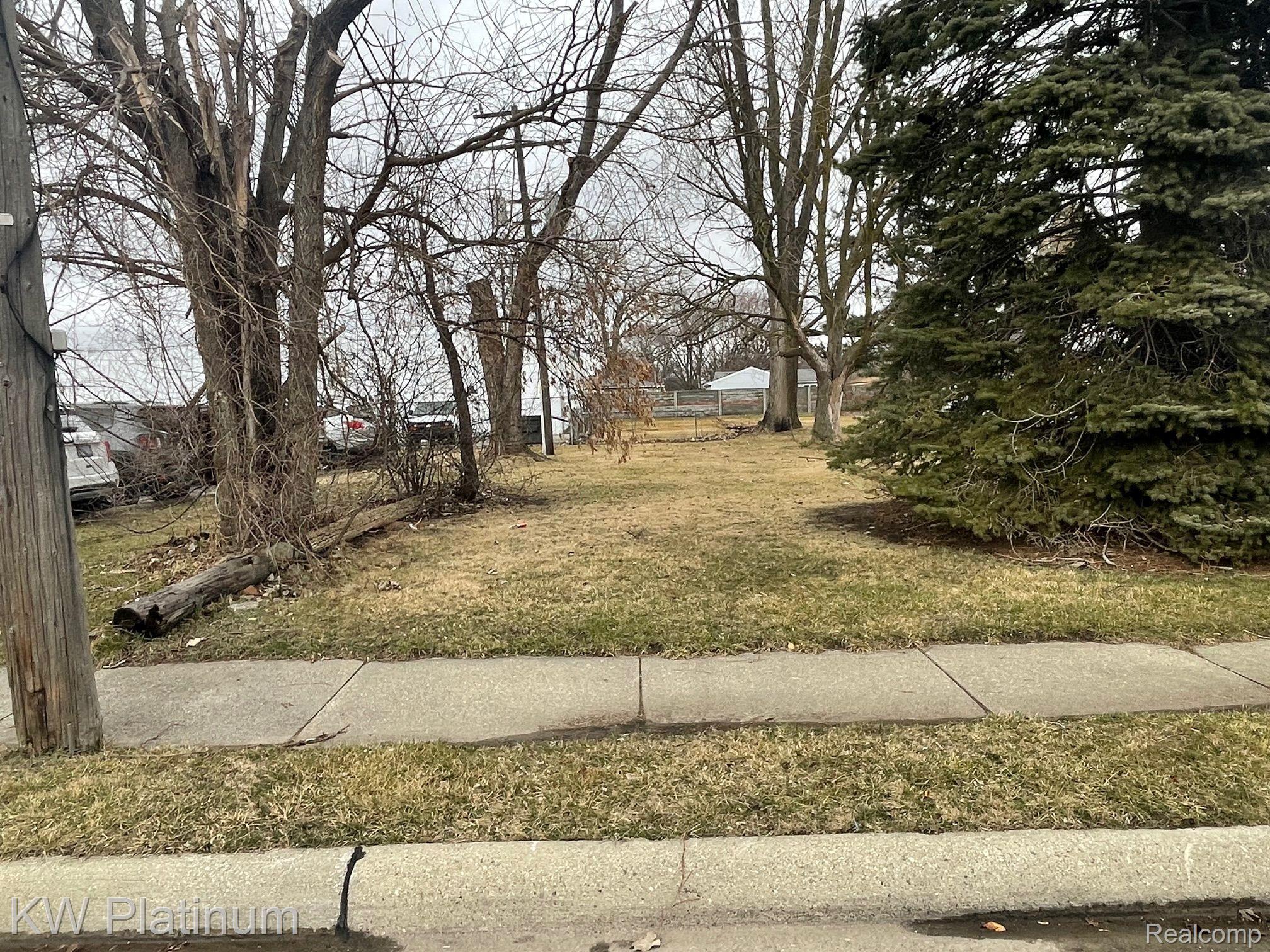 4225 Kiefer Avenue Warren City MI 48091