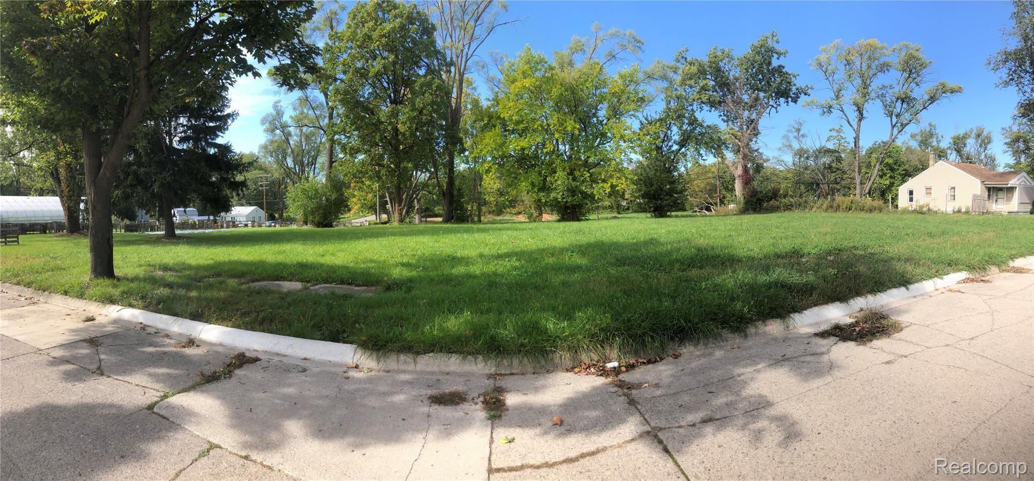 14807 Burgess Detroit City MI 48223