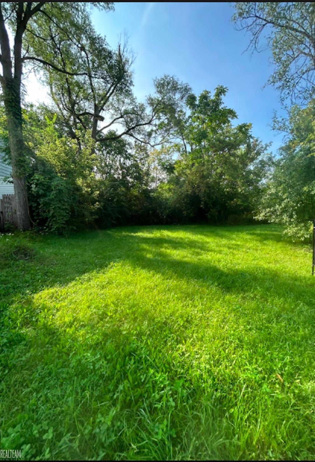 422 E Foss Avenue Flint City MI 48505