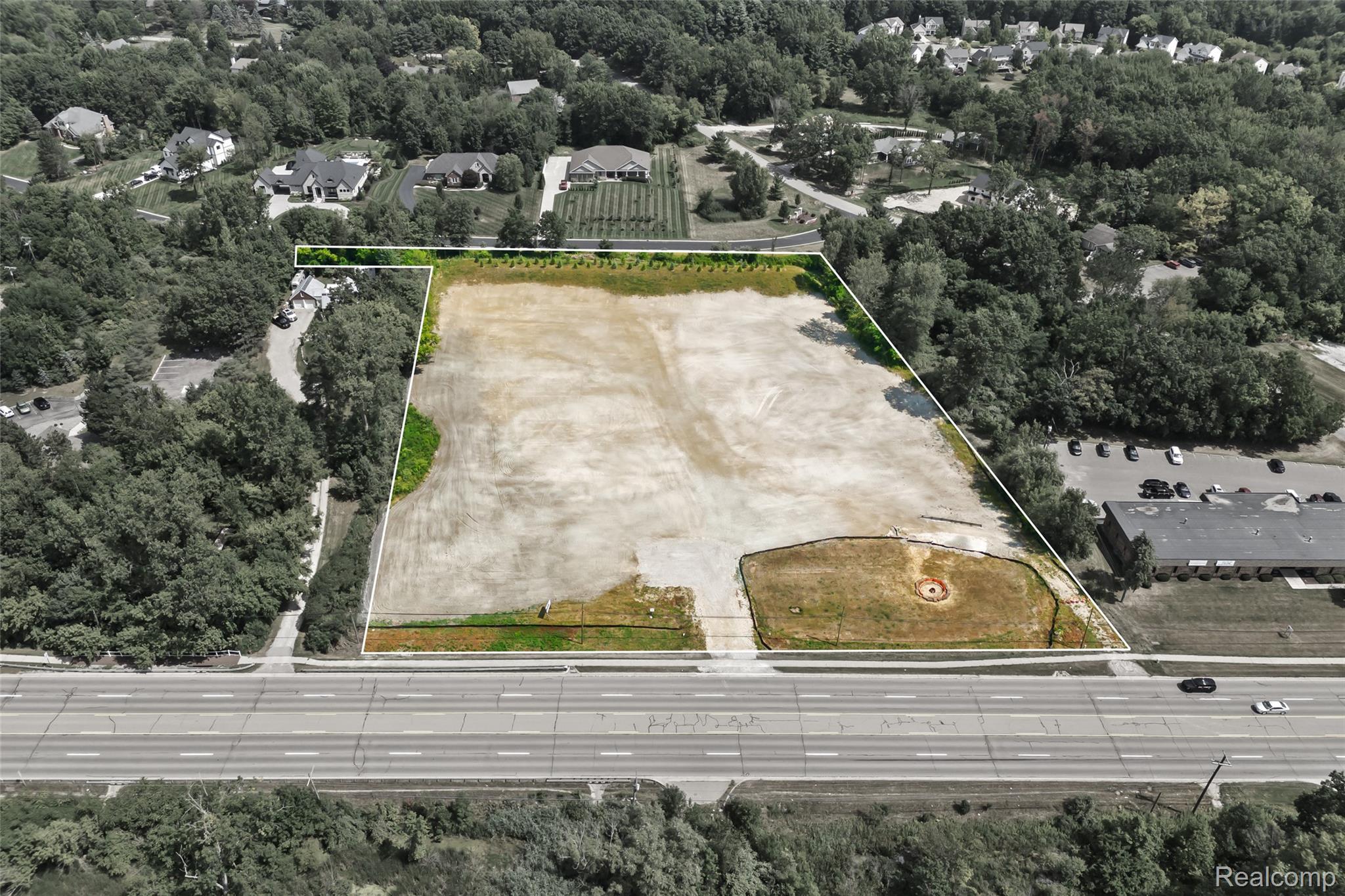 Ville E Grand River Genoa Township MI 48843