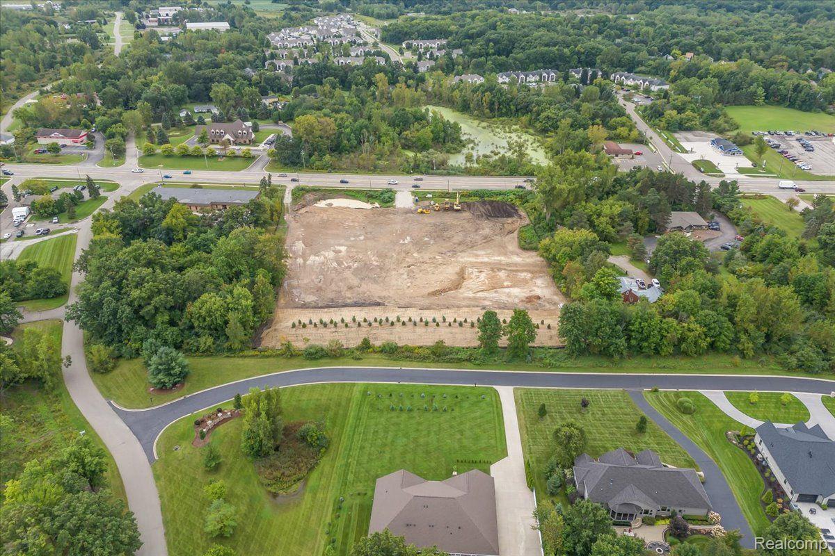 Ville E Grand River Genoa Township MI 48843