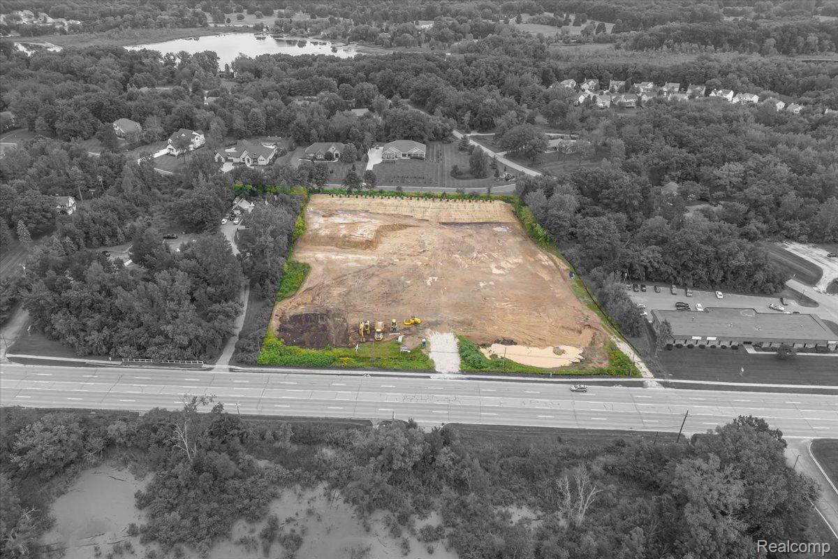 Ville E Grand River Genoa Township MI 48843