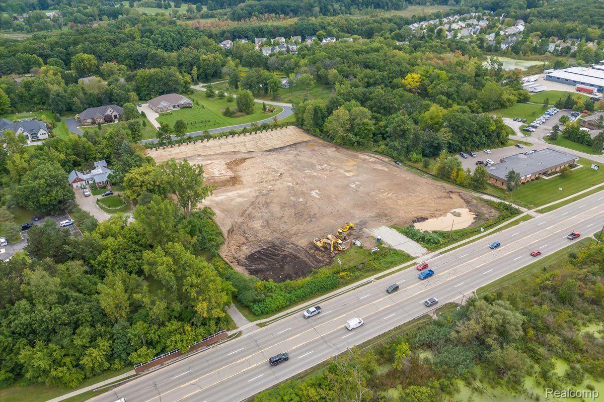 Ville E Grand River Genoa Township MI 48843