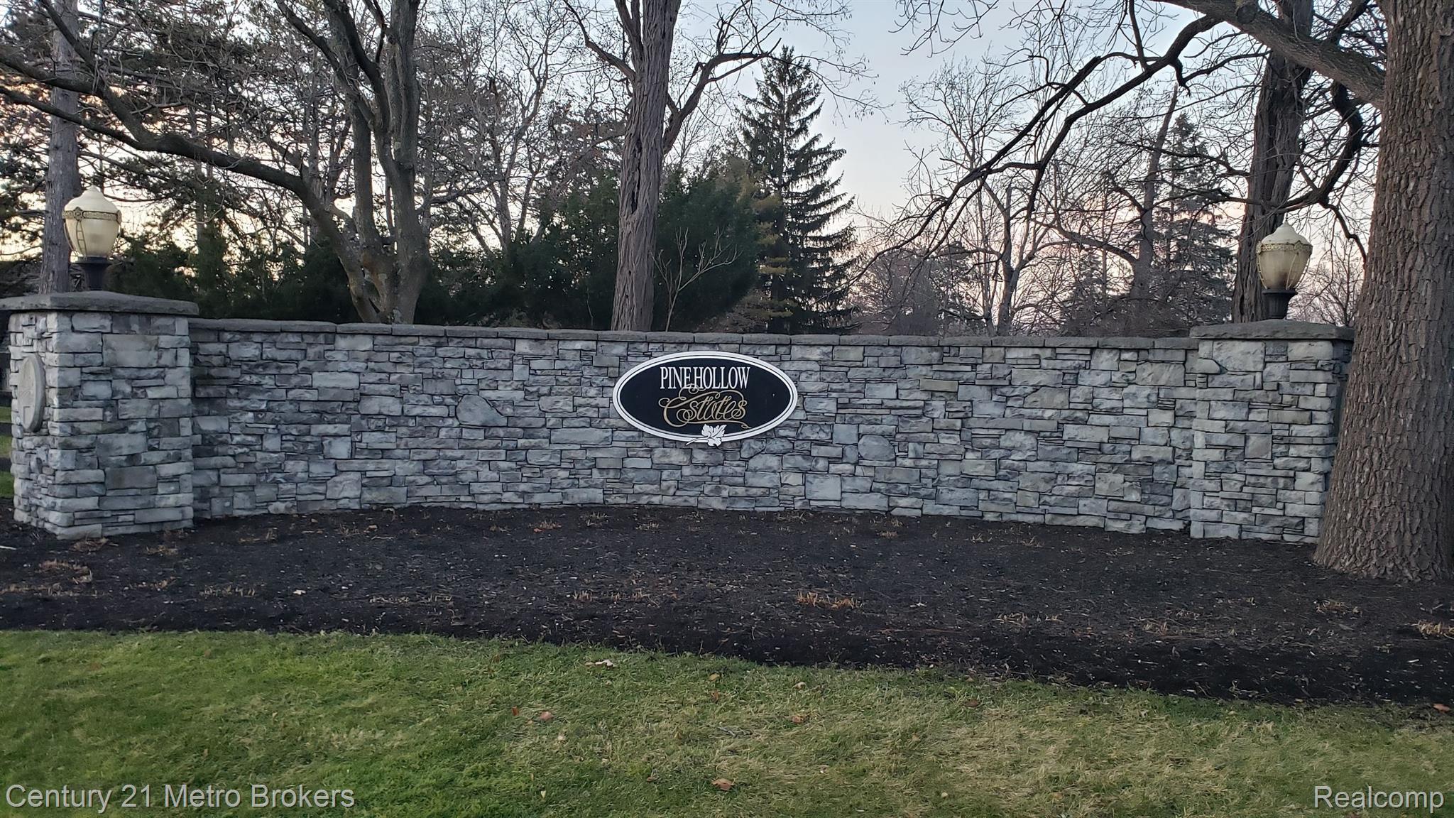 8124 S Vassar Grand Blanc Charter Township MI 48439