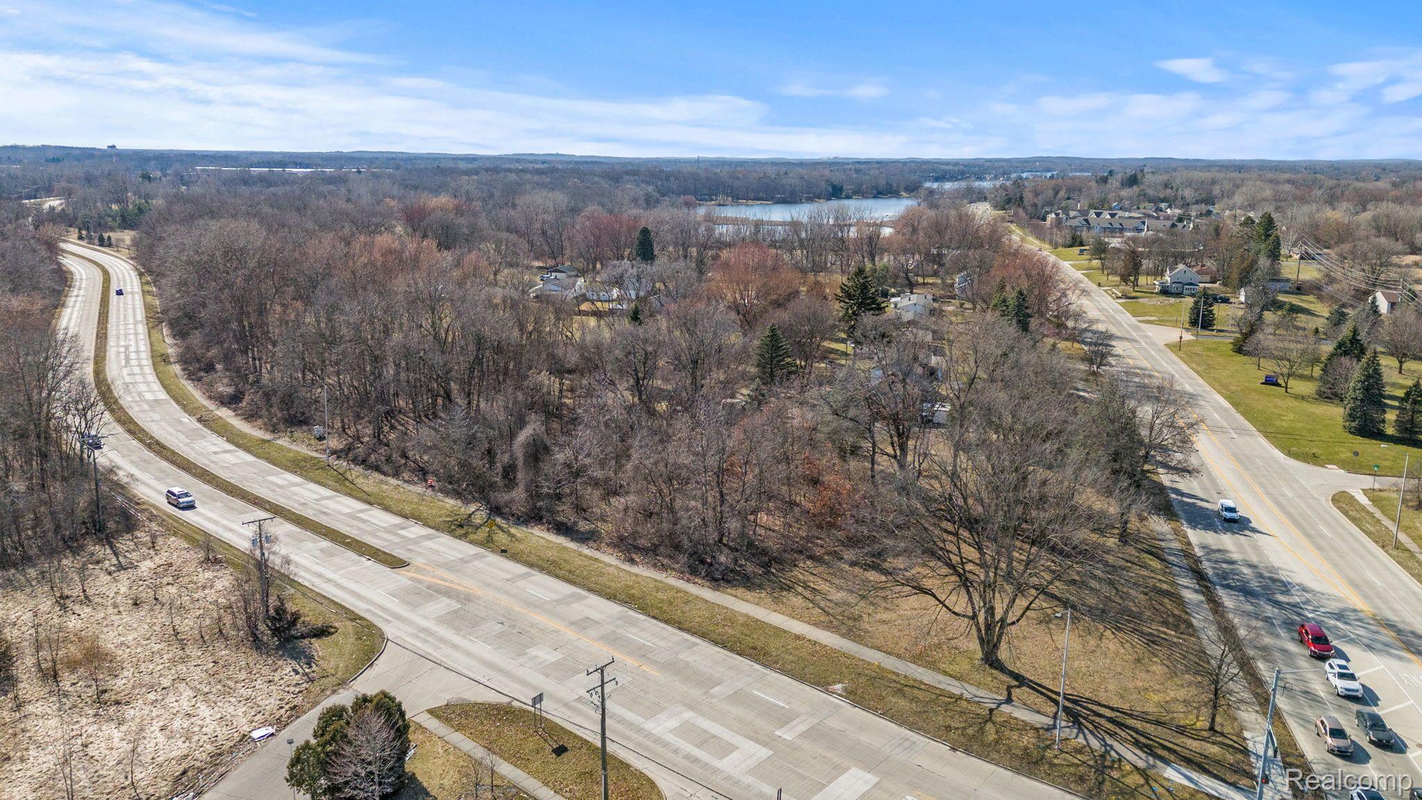 405 W Walton Boulevard Pontiac City MI 48340