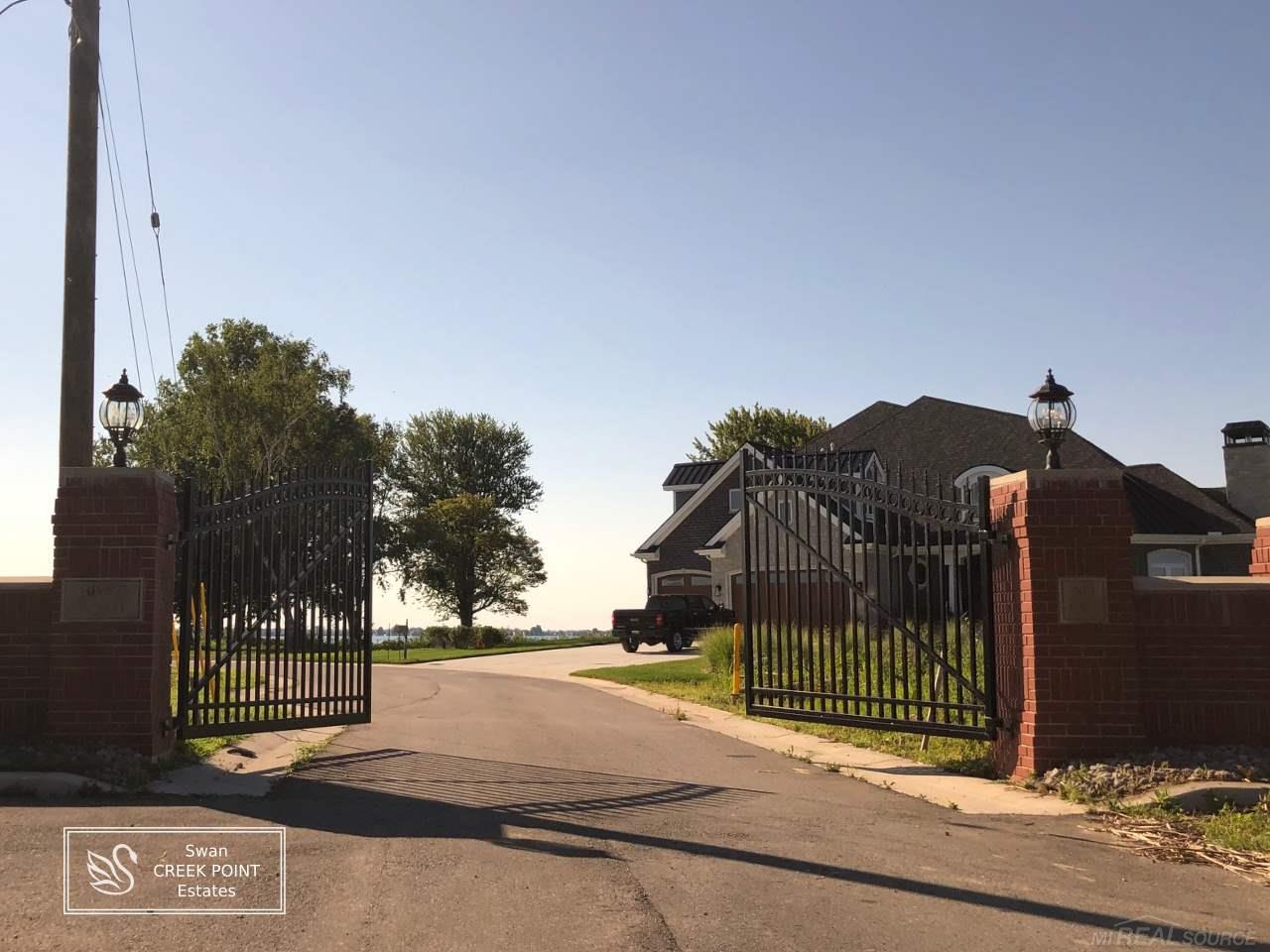 8421 Swan Creek Point Ira Township MI 48023