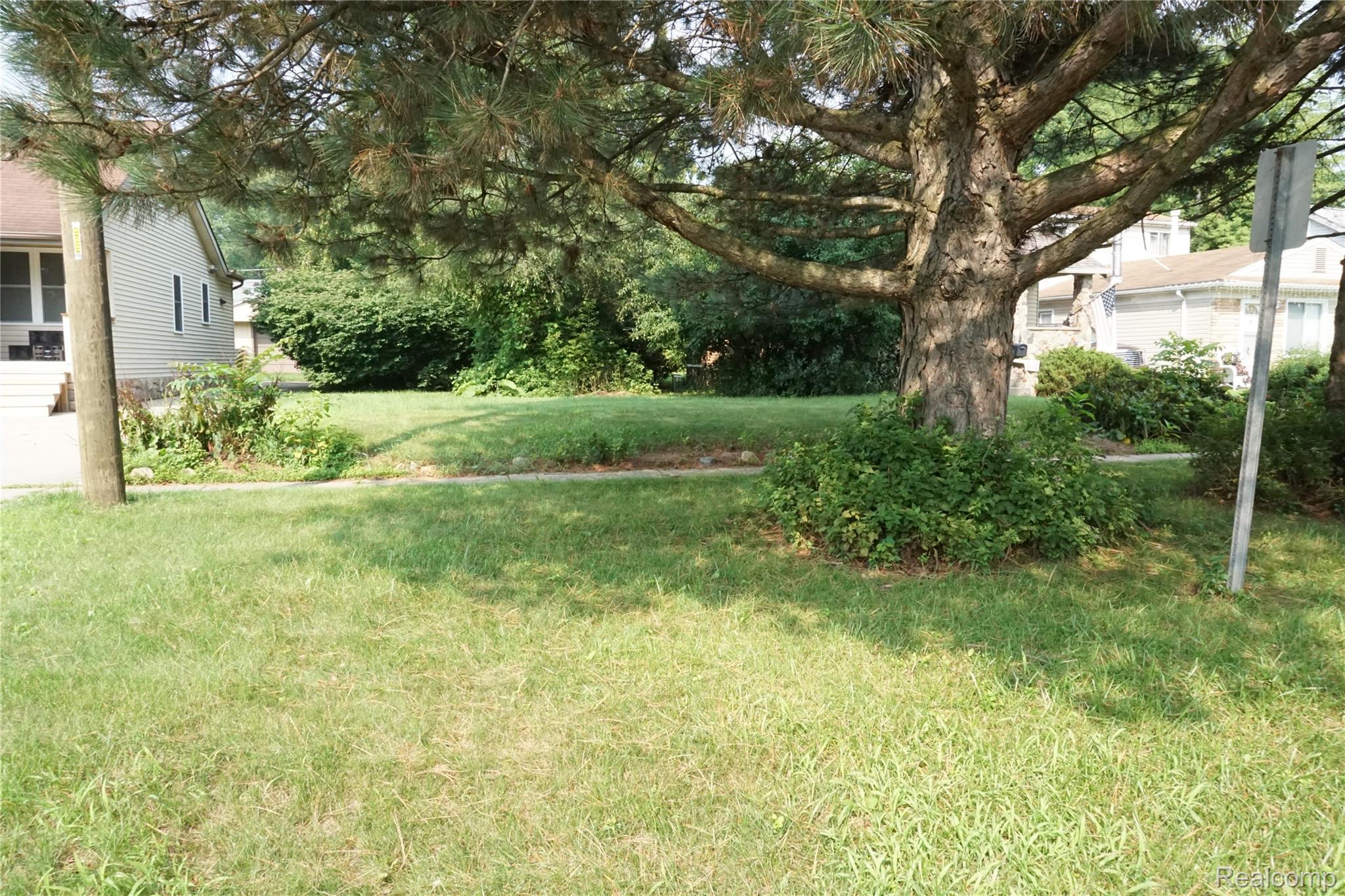 Vacant Lola Drive Redford Charter Township MI 48239